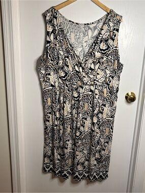 St. John's Bay Sleeveless V-Neck Midi Dress in Black and Cream Paisley